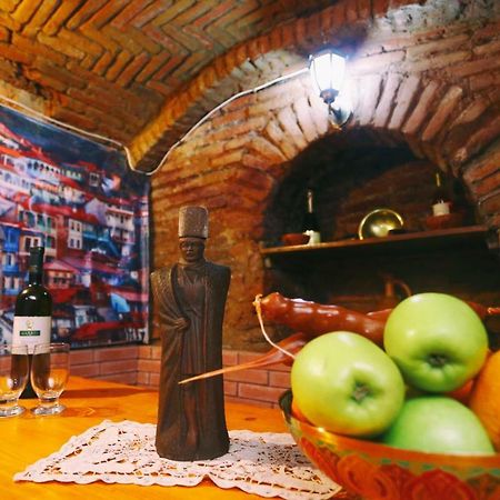 Apartment On Freedom Square Diuma Street Tbilisi Buitenkant foto